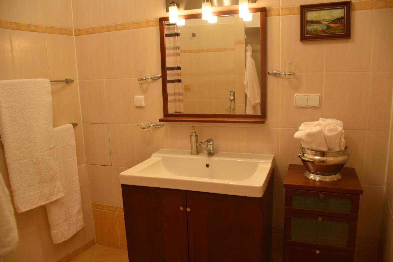 Lovecky Na Namesti Ve Frenstate Pod Radhostem Frenstat pod Radhostem