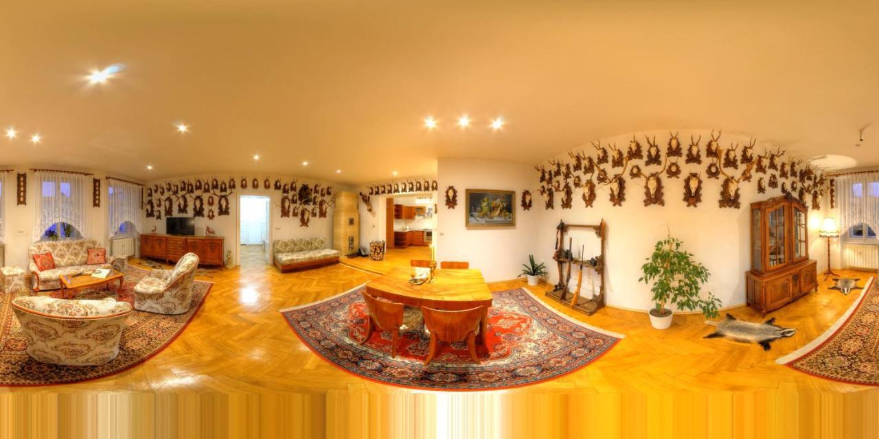 Lovecky Na Namesti Ve Frenstate Pod Radhostem Homestay Frenstat pod Radhostem